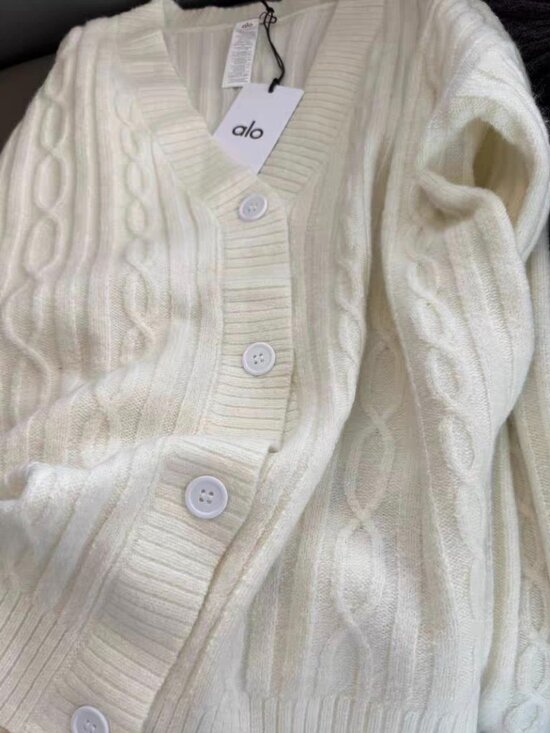 Alo Yoga Cable Knit Winter Bliss Cardigan - Picture 2 of 7